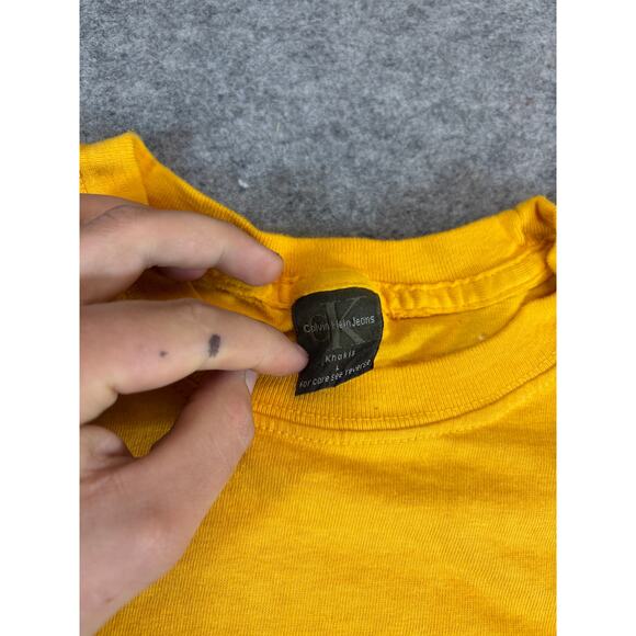 Vintage 90s Calvin Klein Khakis Graphic Tee T-Shirt Mens Large Yellow Logo Retro - Picture 3 of 5